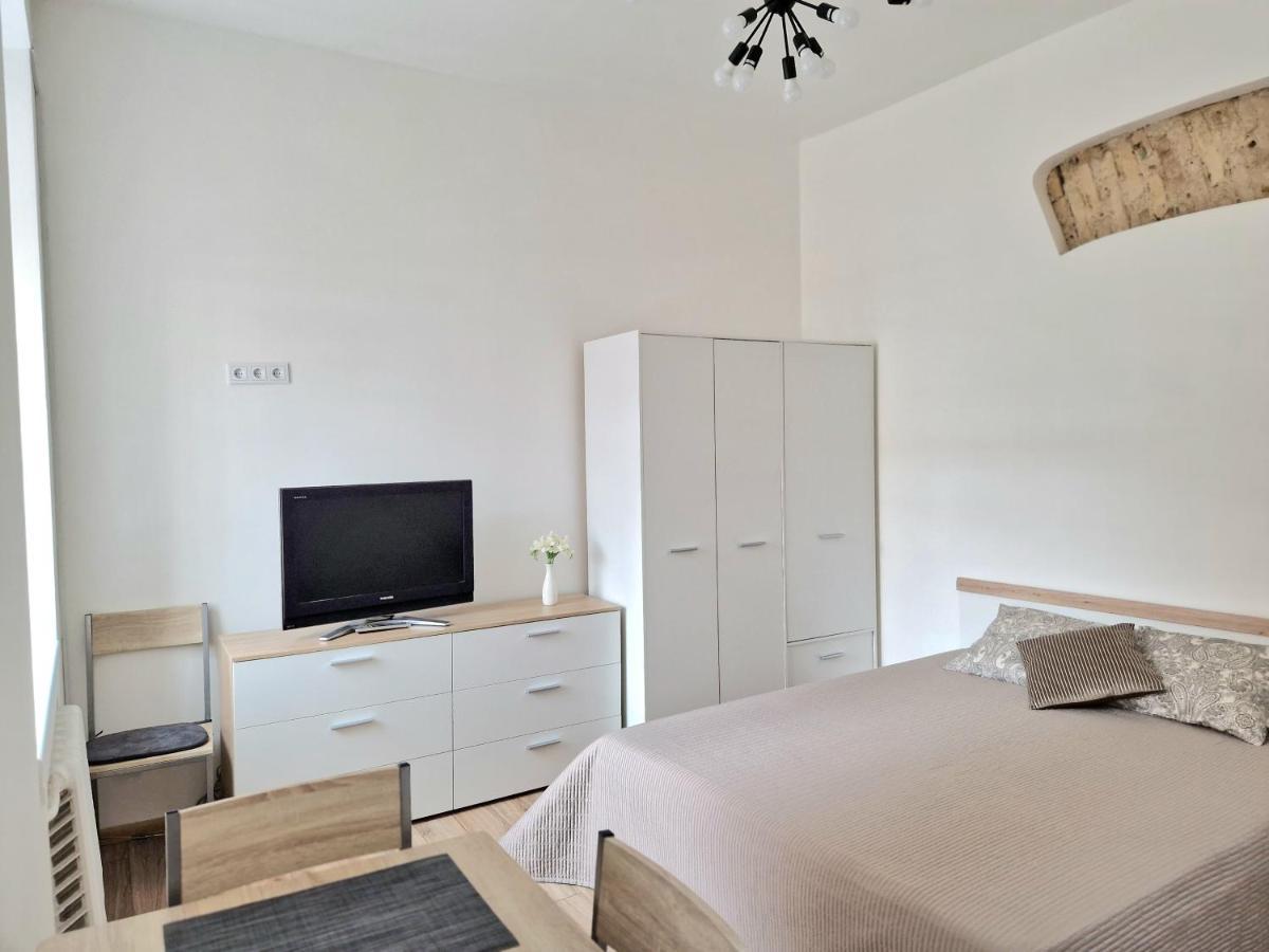 Cozy Studio In Heart Of Old Town Leilighet Vilnius Eksteriør bilde